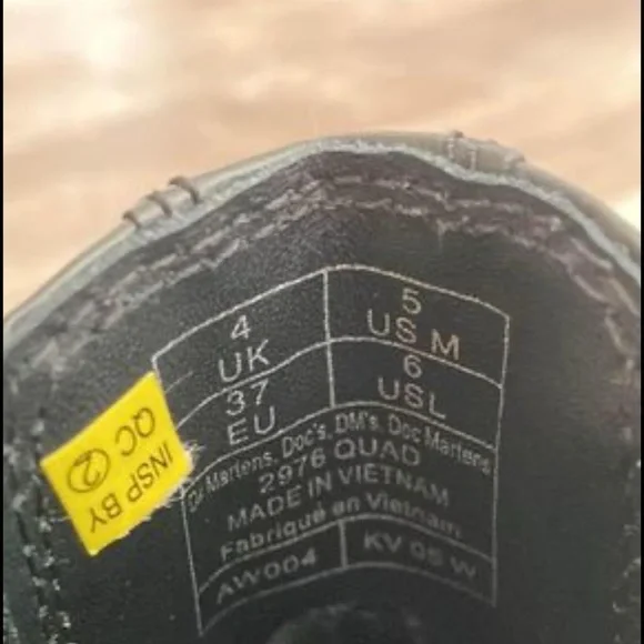 Dr. Marten 2976 SMOOTH LEATHER
PLATFORM CHELSEA BOOTS SIZE 6 - Picture 4 of 4